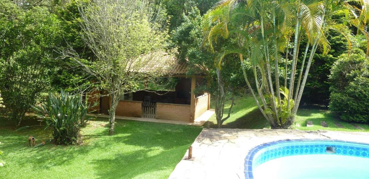 Alugo linda casa de campo perto de São Paulo com ótimo jardim, piscina e lareira. Sara-Sara Exterior foto